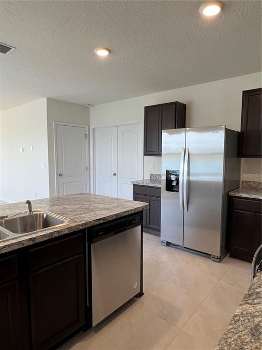 Active With Contract: $2,100 (3 beds, 2 baths, 1625 Square Feet)