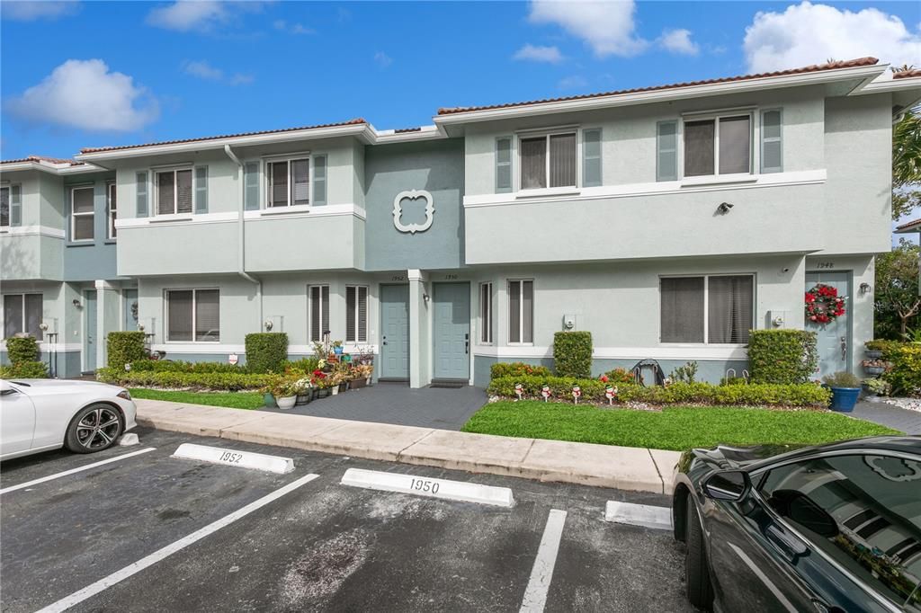 Vendido Recientemente: $240,000 (2 camas, 2 baños, 1227 Pies cuadrados)