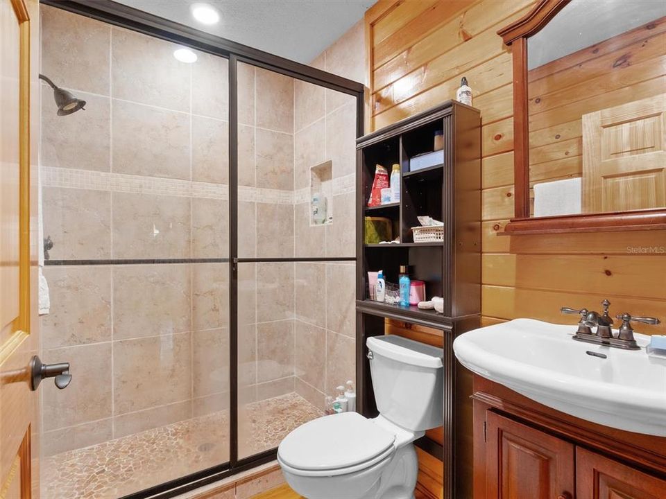 最近售出: $516,000 (2 贝兹, 2 浴室, 1200 平方英尺)