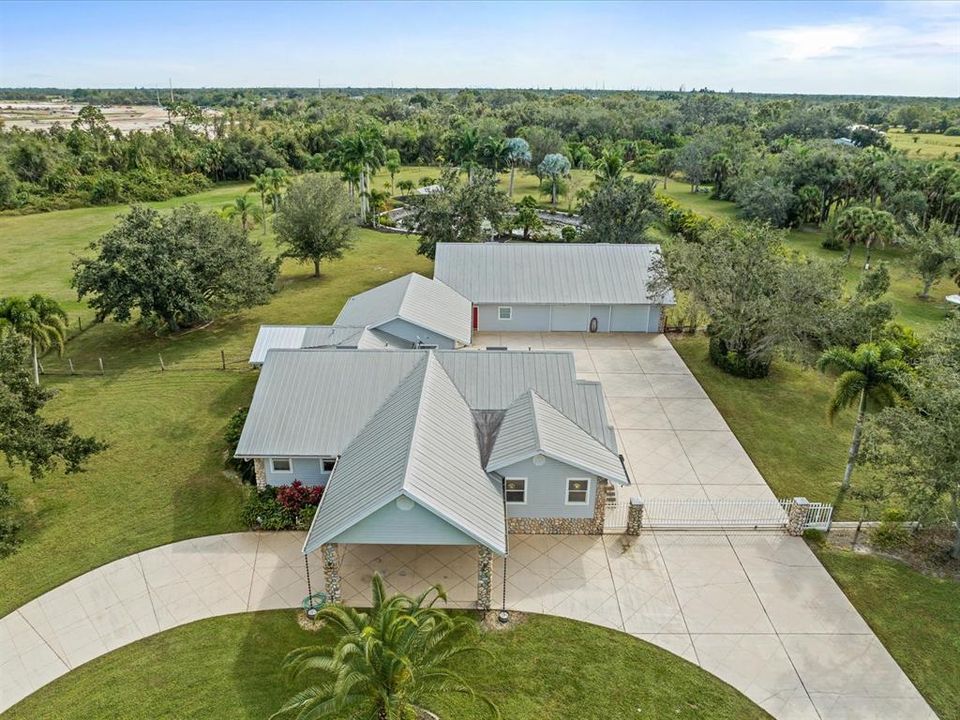 For Sale: $795,000 (3 beds, 3 baths, 2346 Square Feet)