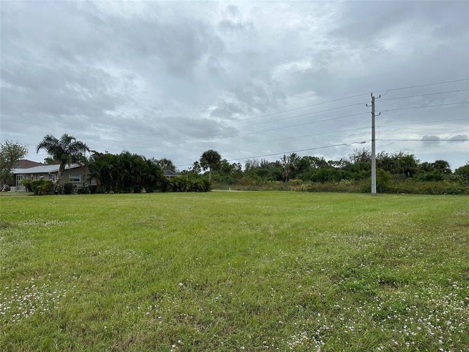 待售: $29,900 (0.30 acres)