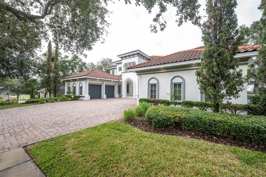 Recently Sold: $3,300,000 (6 beds, 6 baths, 6017 Square Feet)