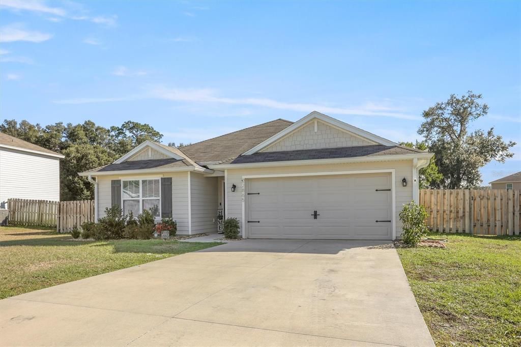 Active With Contract: $329,923 (4 beds, 2 baths, 1672 Square Feet)