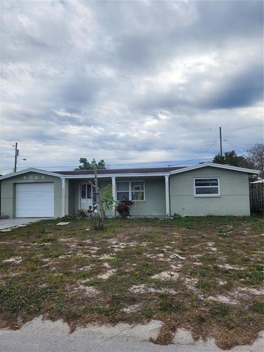 Recently Sold: $185,000 (2 beds, 2 baths, 998 Square Feet)