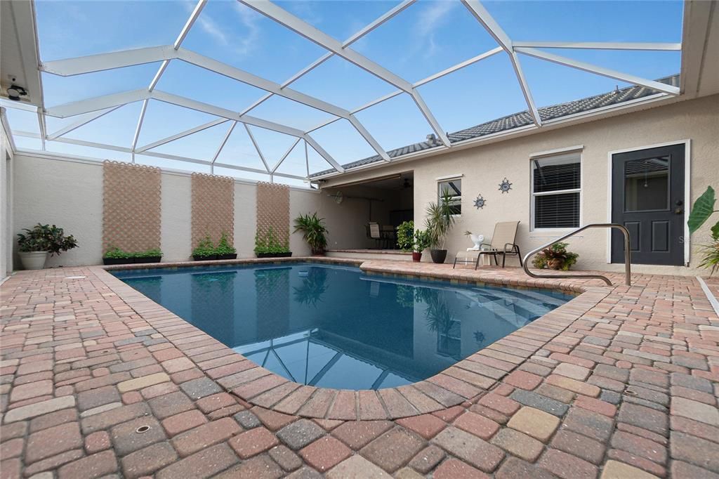 Recently Sold: $789,500 (3 beds, 2 baths, 2296 Square Feet)