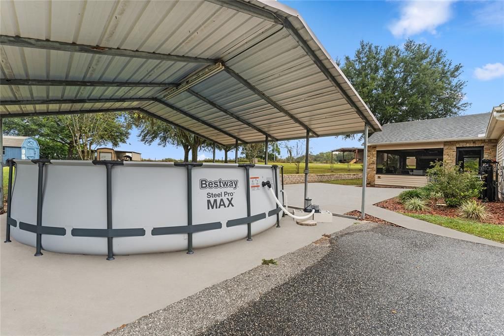 Large carport & private pool