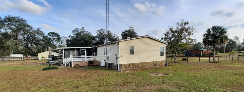 Active With Contract: $224,900 (3 beds, 2 baths, 1944 Square Feet)