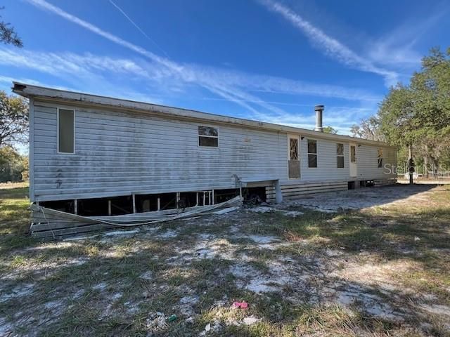 Recently Sold: $112,000 (3 beds, 2 baths, 1716 Square Feet)