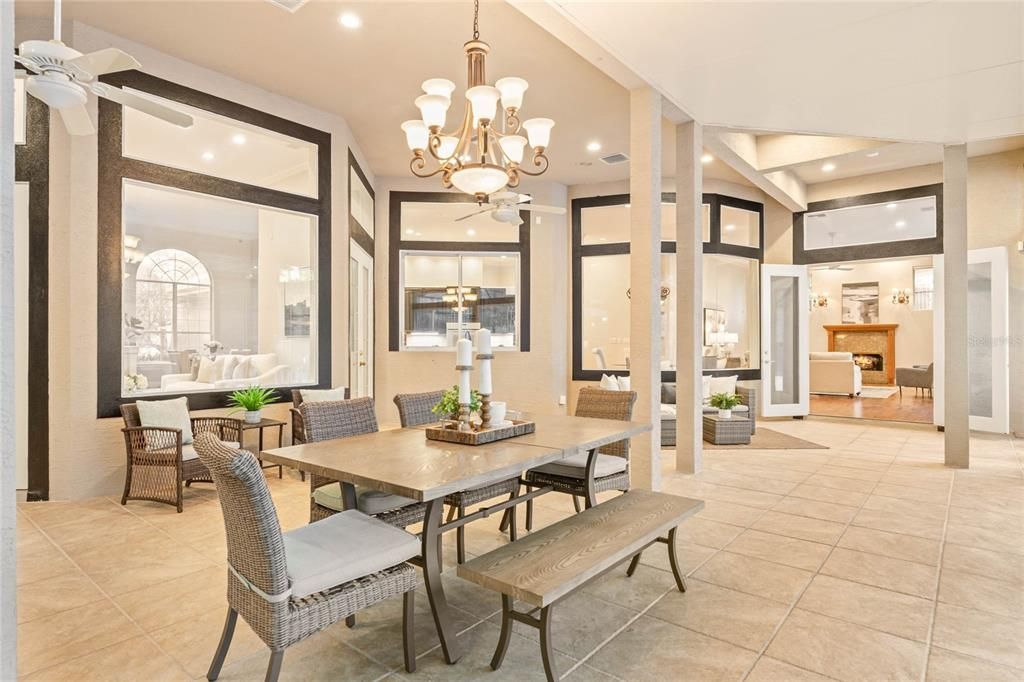 Recently Sold: $1,075,000 (5 beds, 4 baths, 5259 Square Feet)