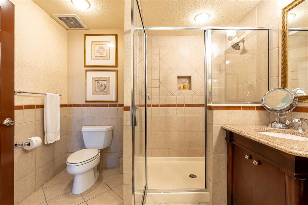 Recently Sold: $385,000 (1 beds, 1 baths, 678 Square Feet)