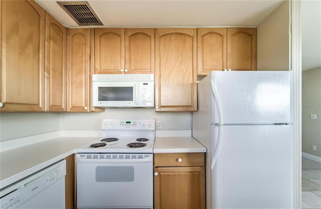 For Rent: $1,475 (2 beds, 2 baths, 960 Square Feet)