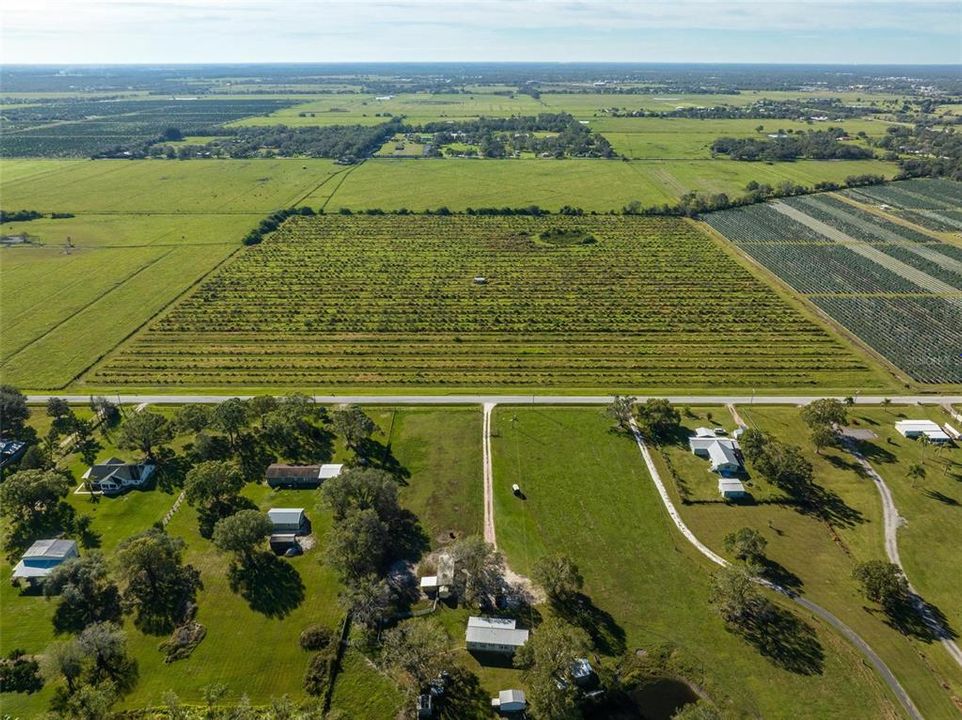 На продажу: $885,000 (40.00 acres)