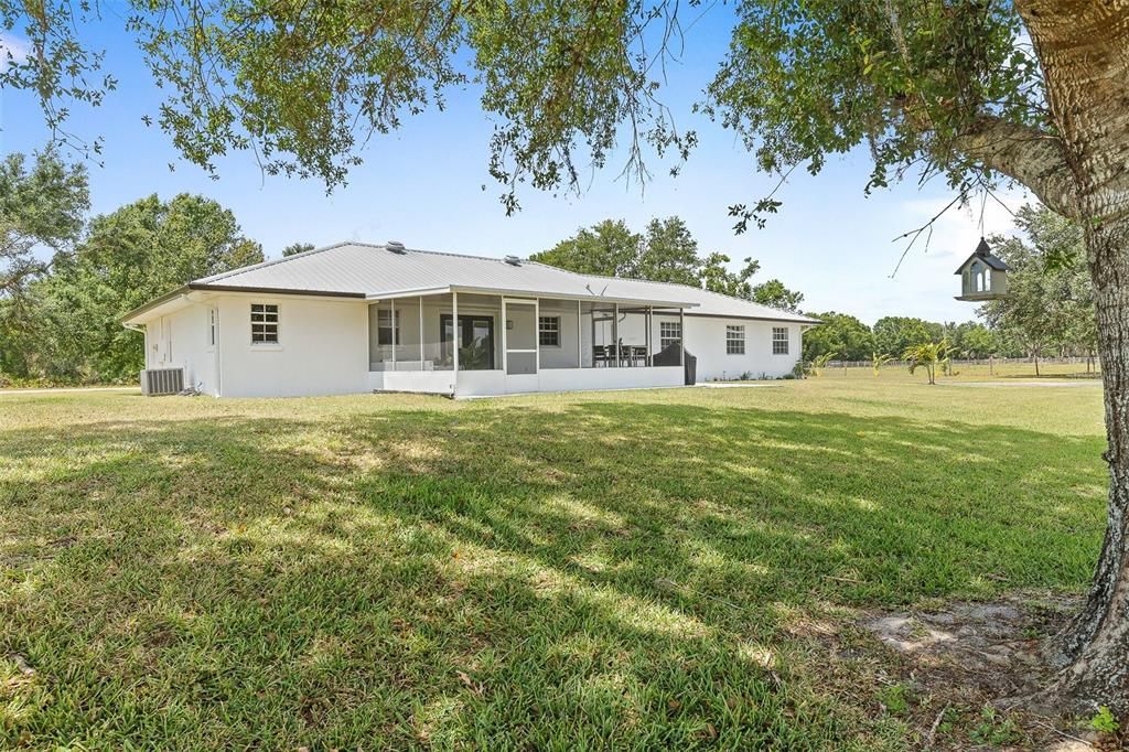 For Sale: $835,000 (3 beds, 2 baths, 2088 Square Feet)