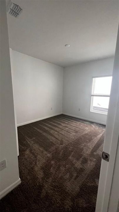 Active With Contract: $1,800 (3 beds, 2 baths, 1844 Square Feet)