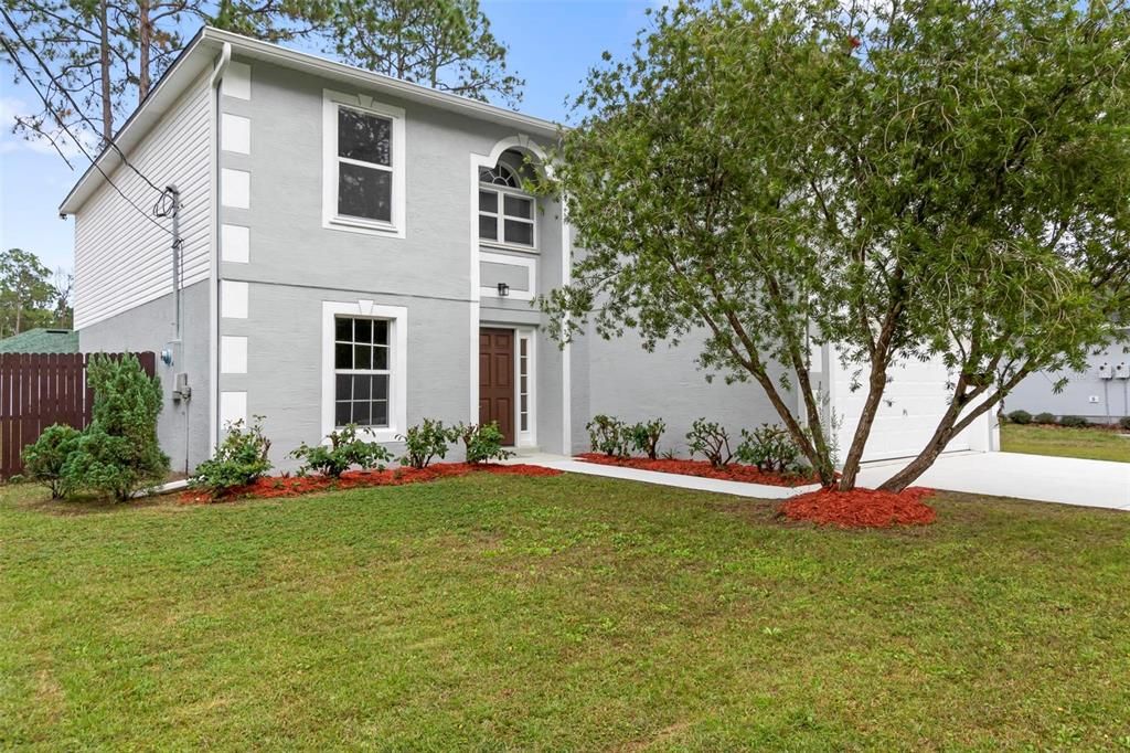 Recently Sold: $389,900 (5 beds, 2 baths, 2818 Square Feet)