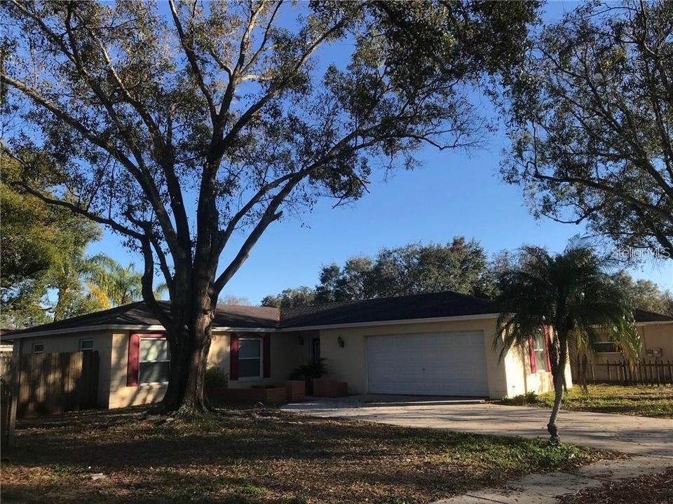 Recently Rented: $2,750 (3 beds, 2 baths, 1272 Square Feet)