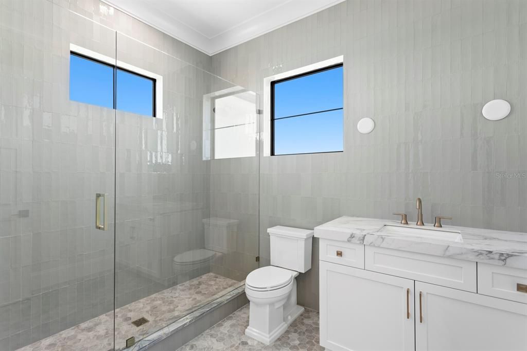 En Venta: $4,495,000 (5 camas, 6 baños, 5495 Pies cuadrados)