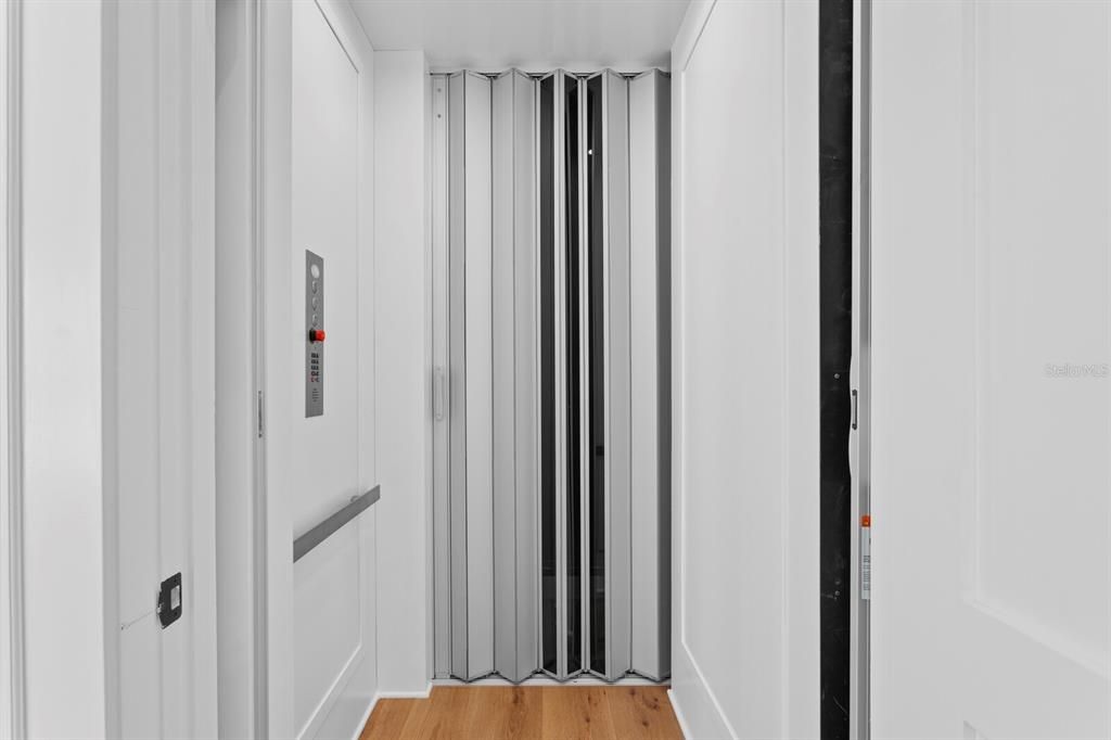 En Venta: $4,495,000 (5 camas, 6 baños, 5495 Pies cuadrados)