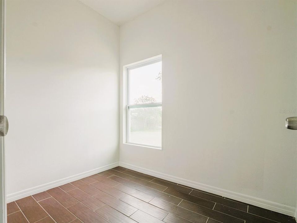 For Sale: $225,000 (3 beds, 2 baths, 1658 Square Feet)