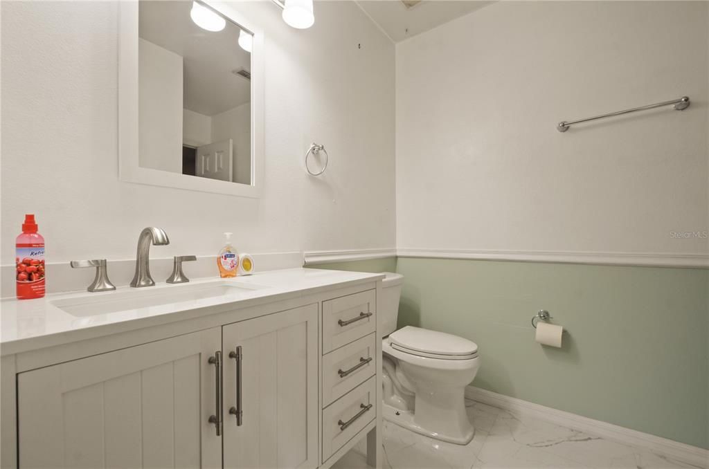 Downstairs Bathroom: Before