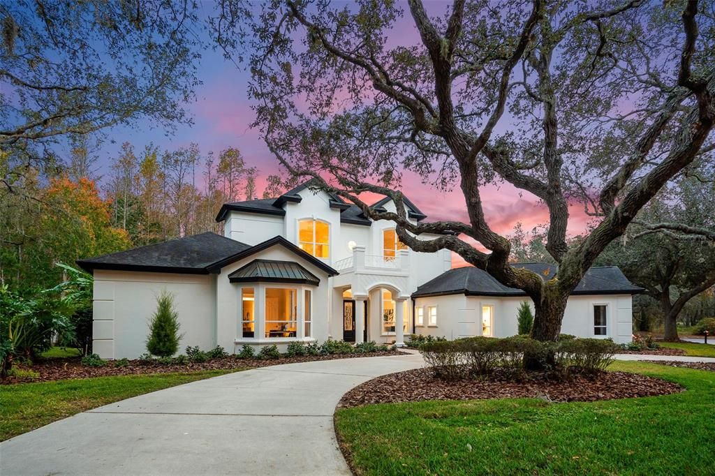 Recently Sold: $2,100,000 (6 beds, 4 baths, 5127 Square Feet)