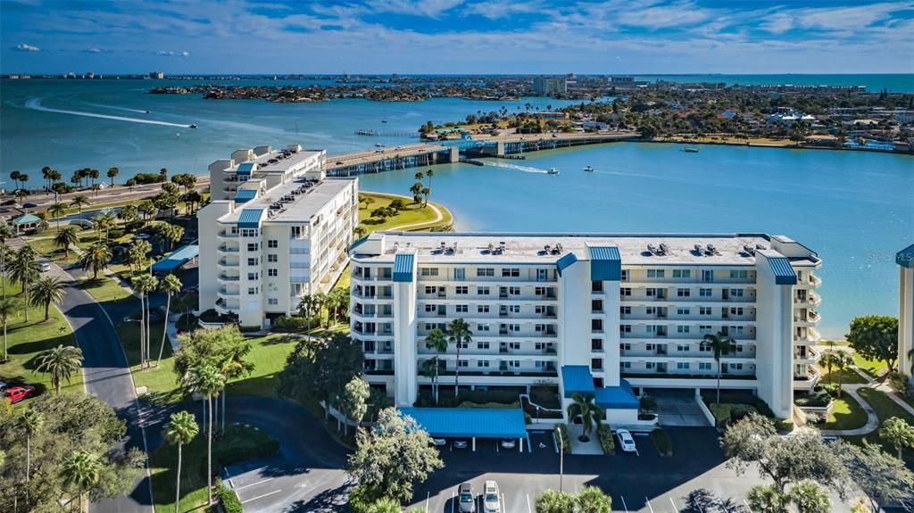 Recently Sold: $799,500 (2 beds, 2 baths, 1910 Square Feet)