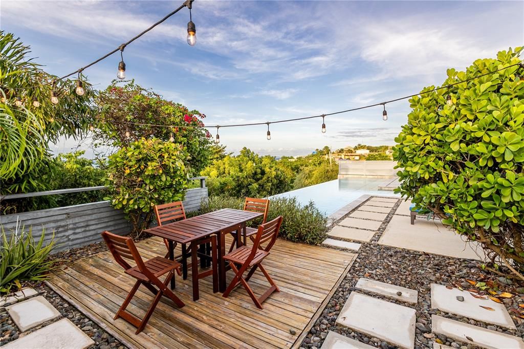 For Sale: $1,750,000 (4 beds, 4 baths, 3430 Square Feet)