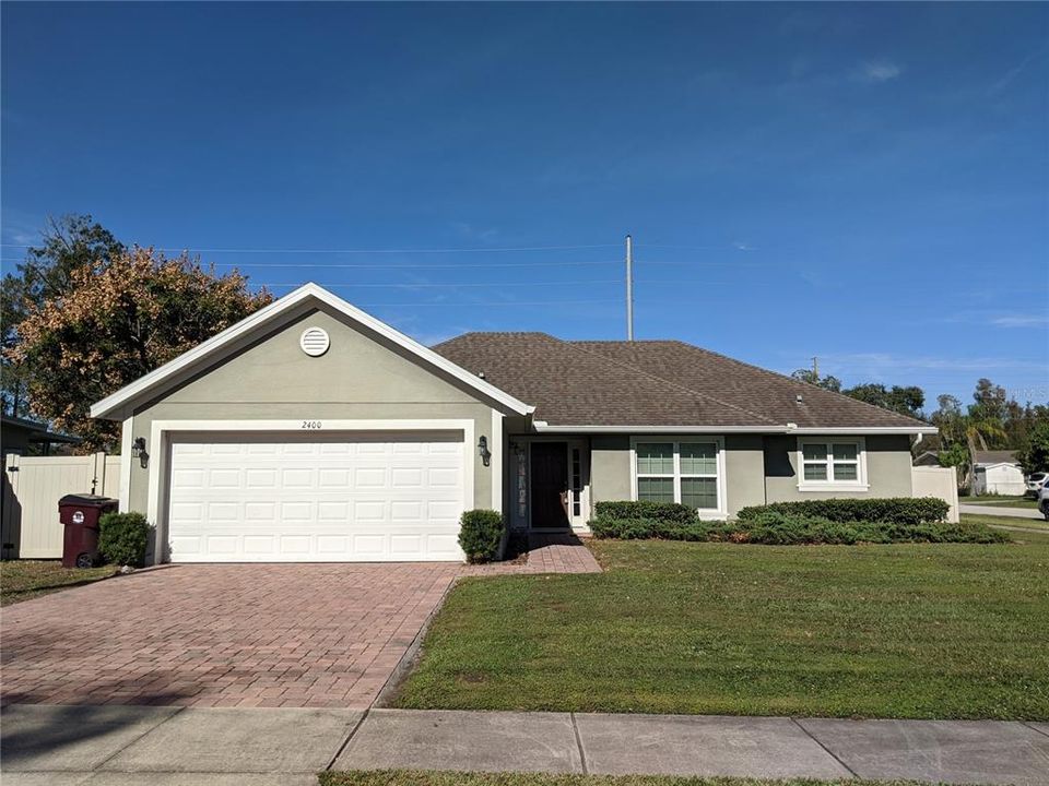 Recently Sold: $360,000 (3 beds, 2 baths, 1470 Square Feet)