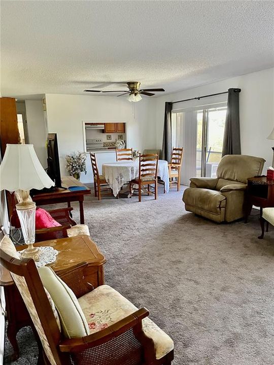 Active With Contract: $139,900 (1 beds, 1 baths, 855 Square Feet)