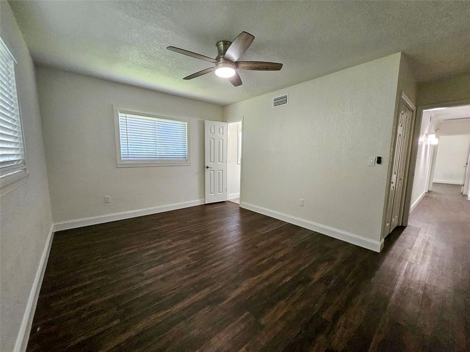 For Rent: $4,500 (3 beds, 2 baths, 1964 Square Feet)