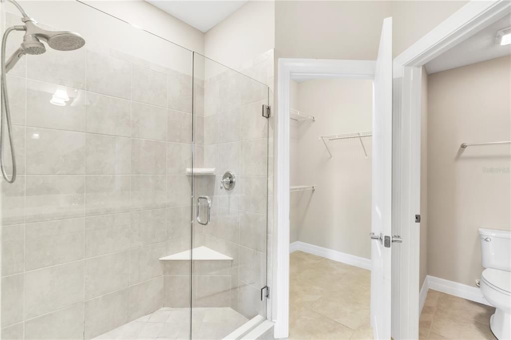 合同活跃: $3,600 (3 贝兹, 3 浴室, 1935 平方英尺)