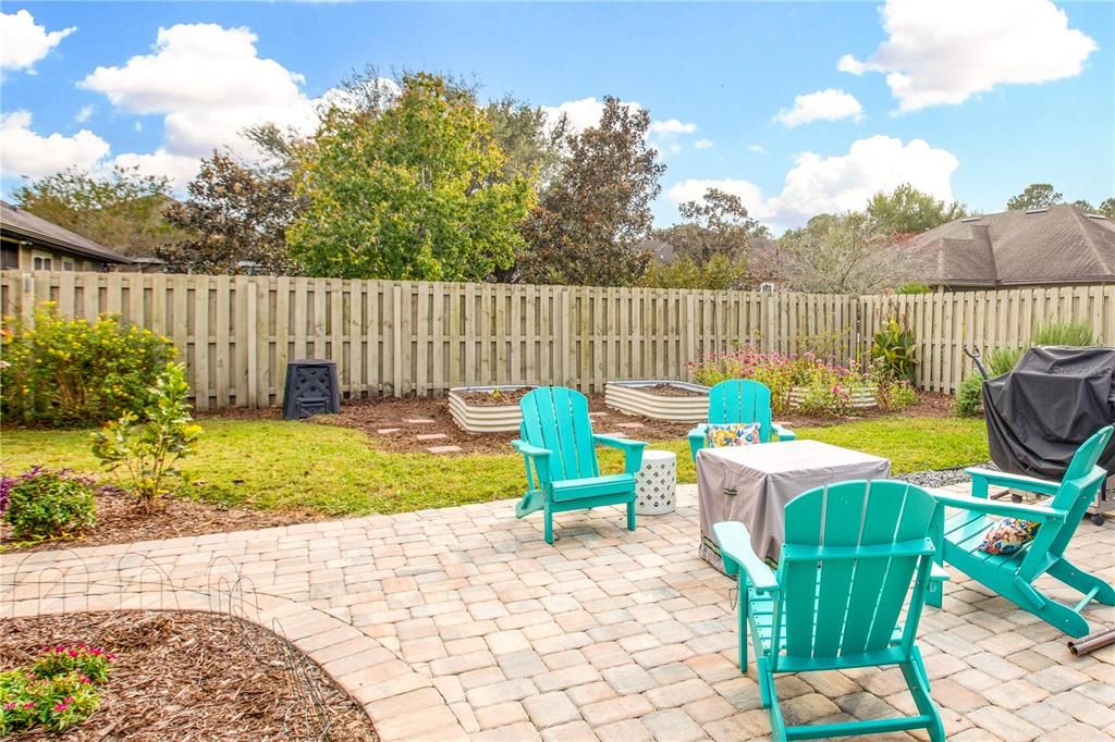 Recently Sold: $442,000 (3 beds, 2 baths, 2099 Square Feet)