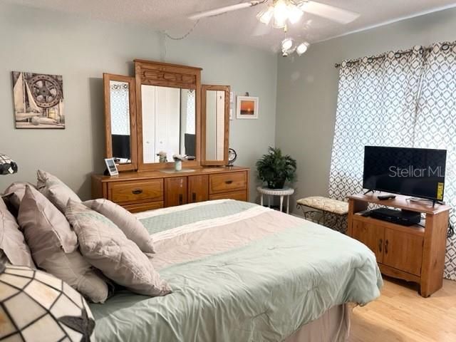 For Rent: $1,400 (1 beds, 1 baths, 700 Square Feet)