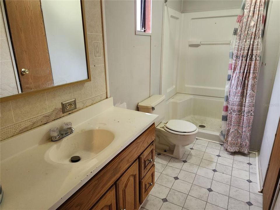 For Sale: $160,000 (3 beds, 2 baths, 1248 Square Feet)