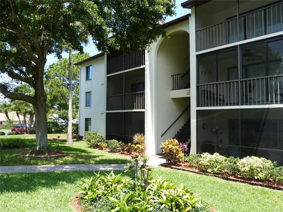 Recently Rented: $1,795 (2 beds, 2 baths, 1060 Square Feet)