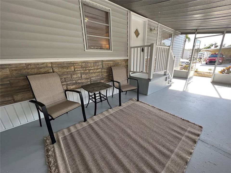 Active With Contract: $119,900 (2 beds, 1 baths, 672 Square Feet)