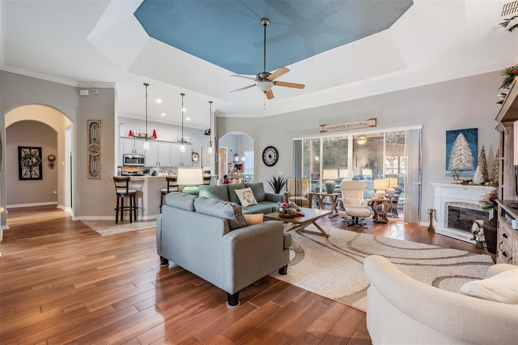 Recently Sold: $500,000 (3 beds, 2 baths, 2450 Square Feet)