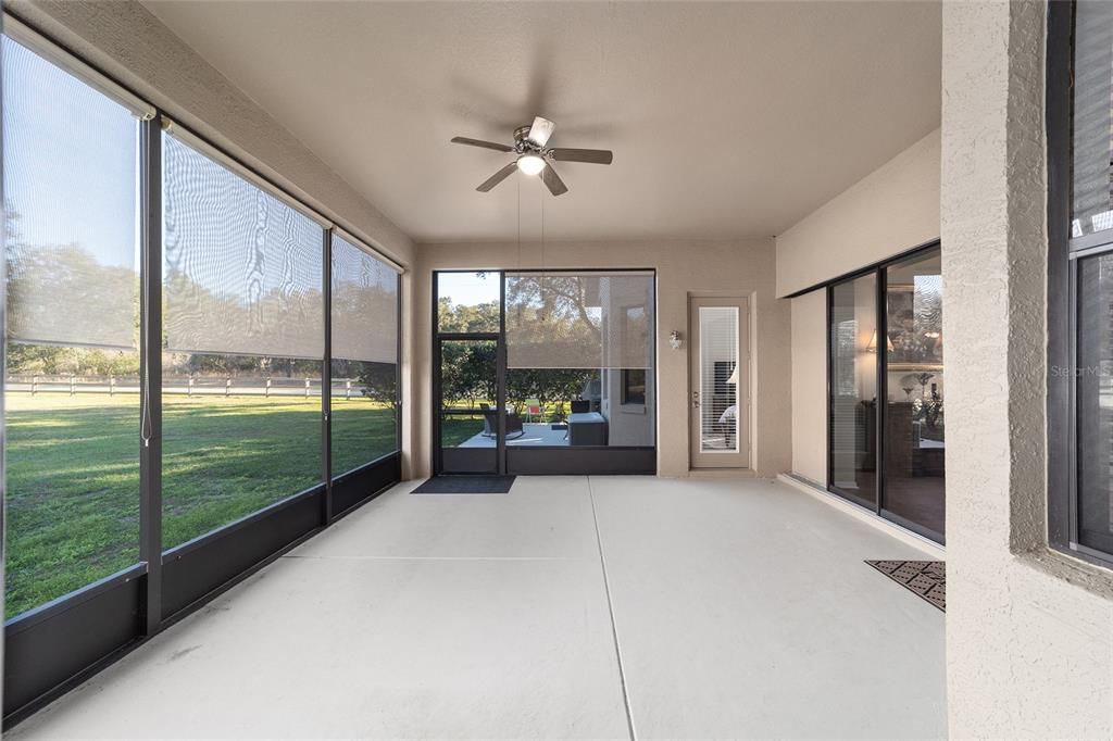 Active With Contract: $469,900 (3 beds, 2 baths, 2283 Square Feet)