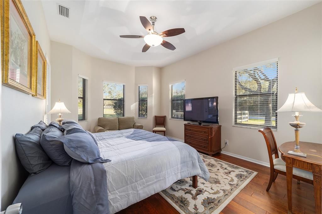 Active With Contract: $469,900 (3 beds, 2 baths, 2283 Square Feet)