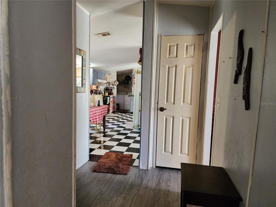 For Sale: $85,000 (4 beds, 2 baths, 1344 Square Feet)