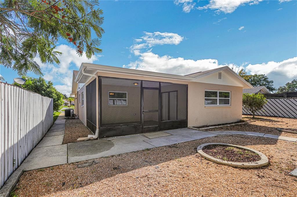 Recently Rented: $1,895 (3 beds, 2 baths, 1575 Square Feet)