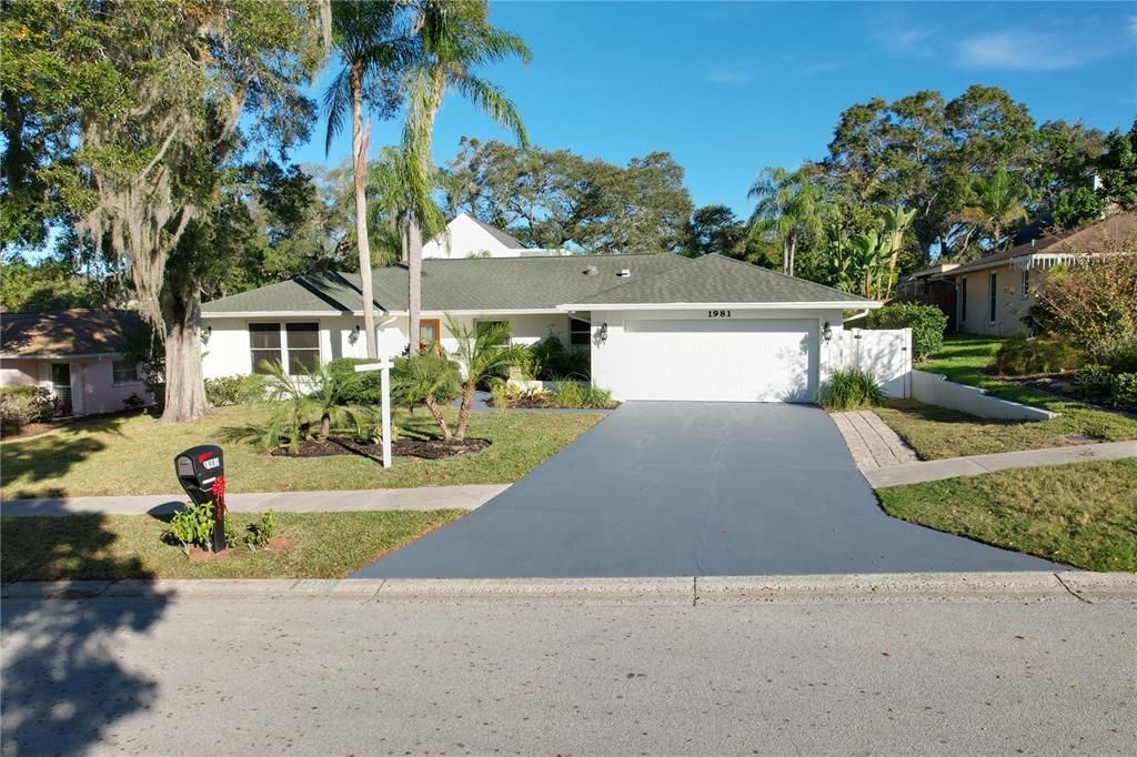 Recently Sold: $665,000 (4 beds, 2 baths, 2085 Square Feet)