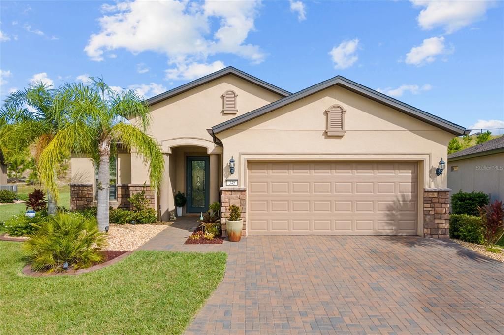 Recently Sold: $439,900 (3 beds, 2 baths, 2120 Square Feet)