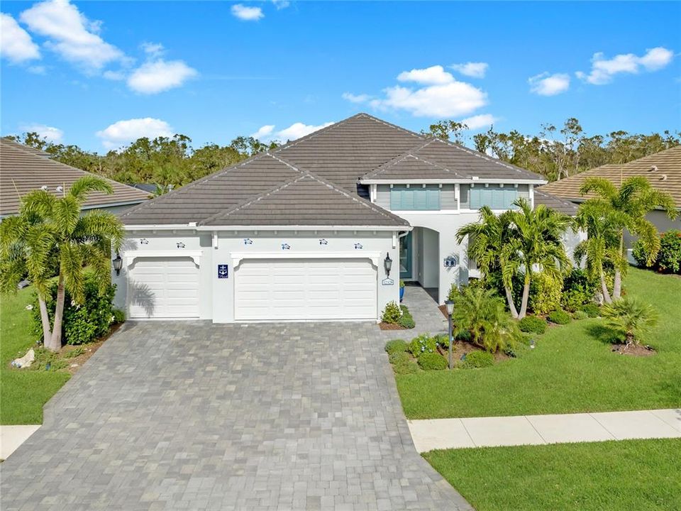 Beautiful Pool Home with 3 Car Garage