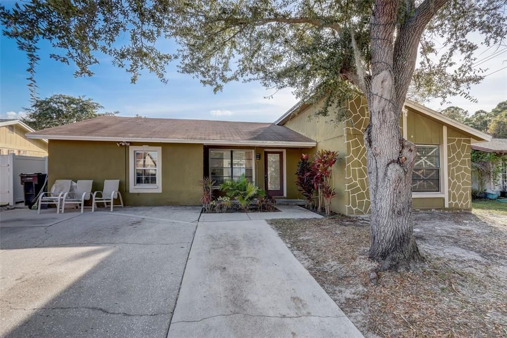 Recently Sold: $340,000 (3 beds, 3 baths, 1658 Square Feet)