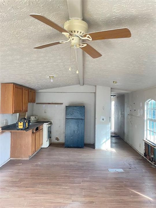 Recently Sold: $59,000 (2 beds, 1 baths, 728 Square Feet)