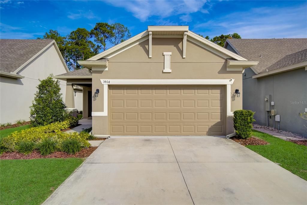 Recently Rented: $1,990 (2 beds, 2 baths, 1637 Square Feet)