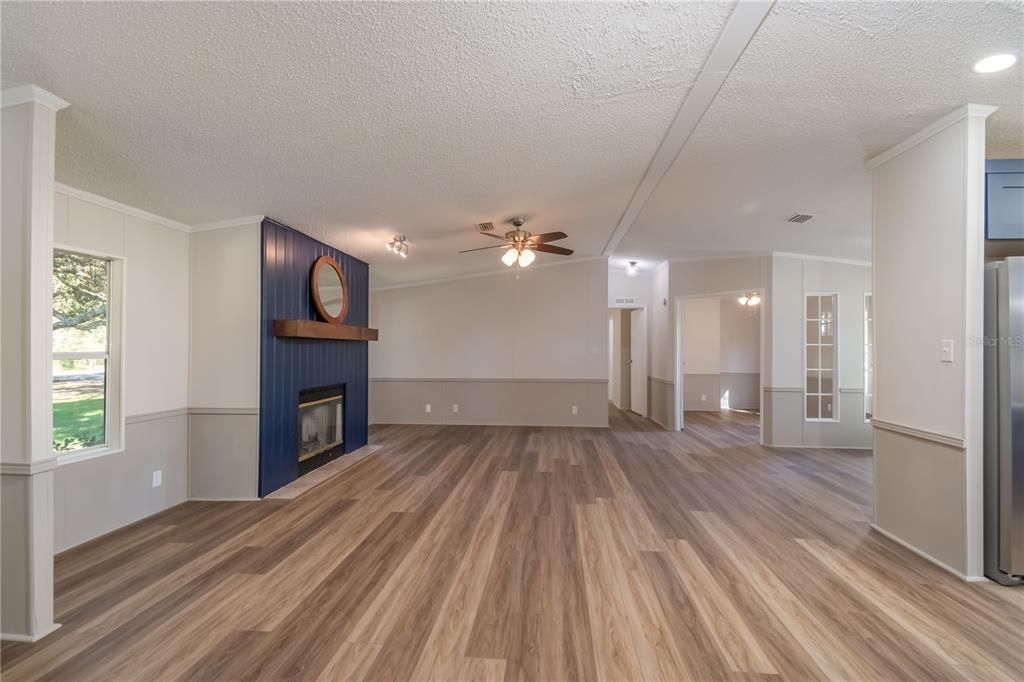 Recently Sold: $325,000 (3 beds, 2 baths, 1773 Square Feet)