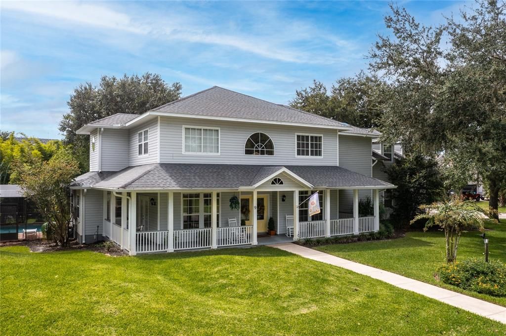 Active With Contract: $699,900 (5 beds, 3 baths, 4241 Square Feet)