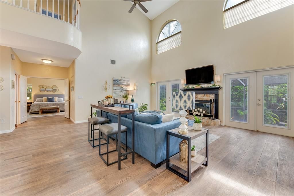 Active With Contract: $699,900 (5 beds, 3 baths, 4241 Square Feet)